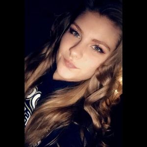 Meet your Posher, Alyssa